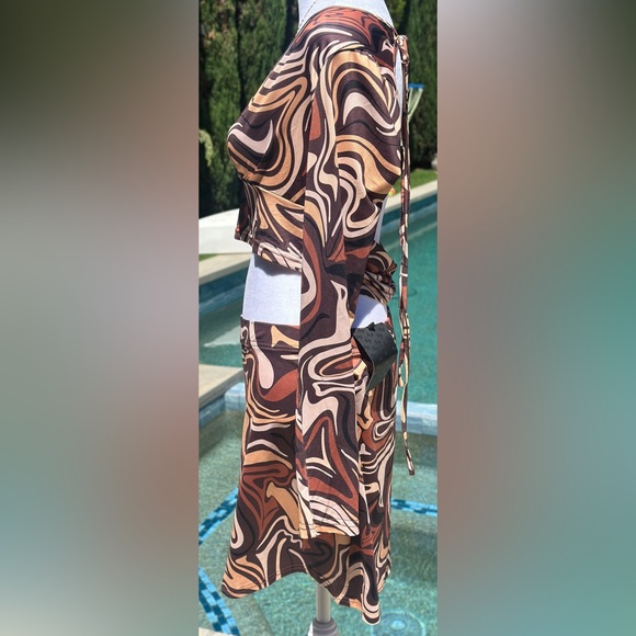 NWT SHEIN Sxy Brown and Tan Swirl Pattern Crop Top and Skirt Set Size Large - Picture 3 of 3